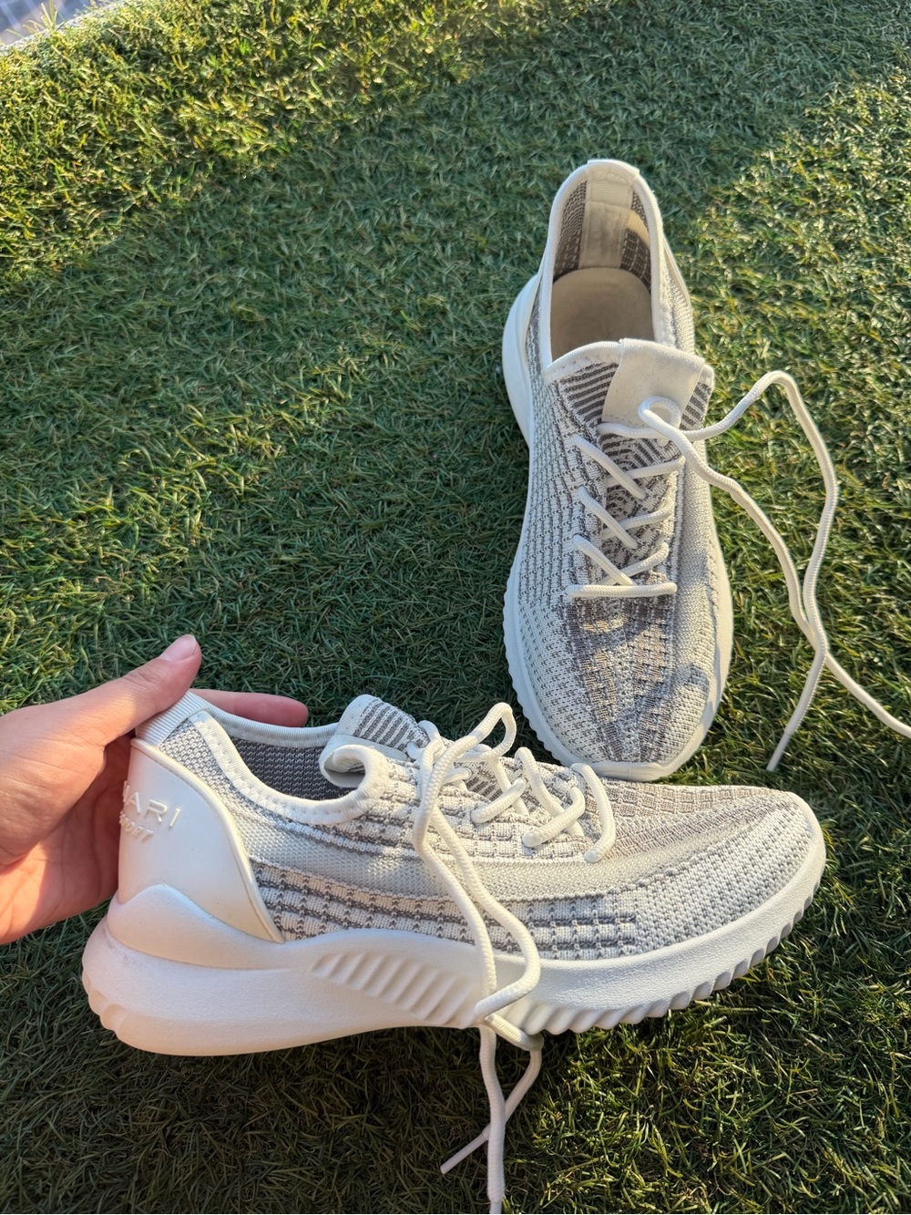 Elie Tahari Women's Sneakers size 7